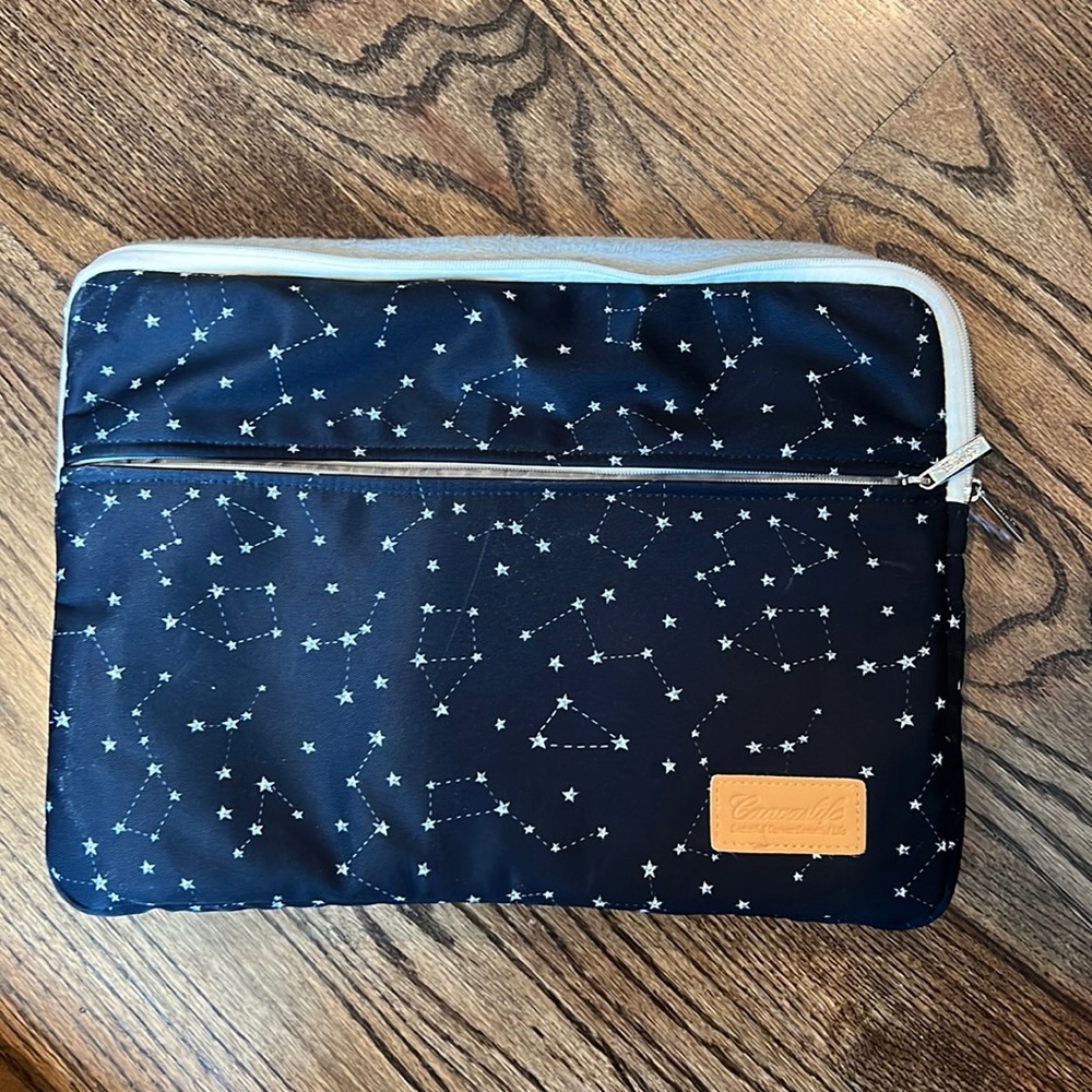 Multipocket Constellations laptop case!
